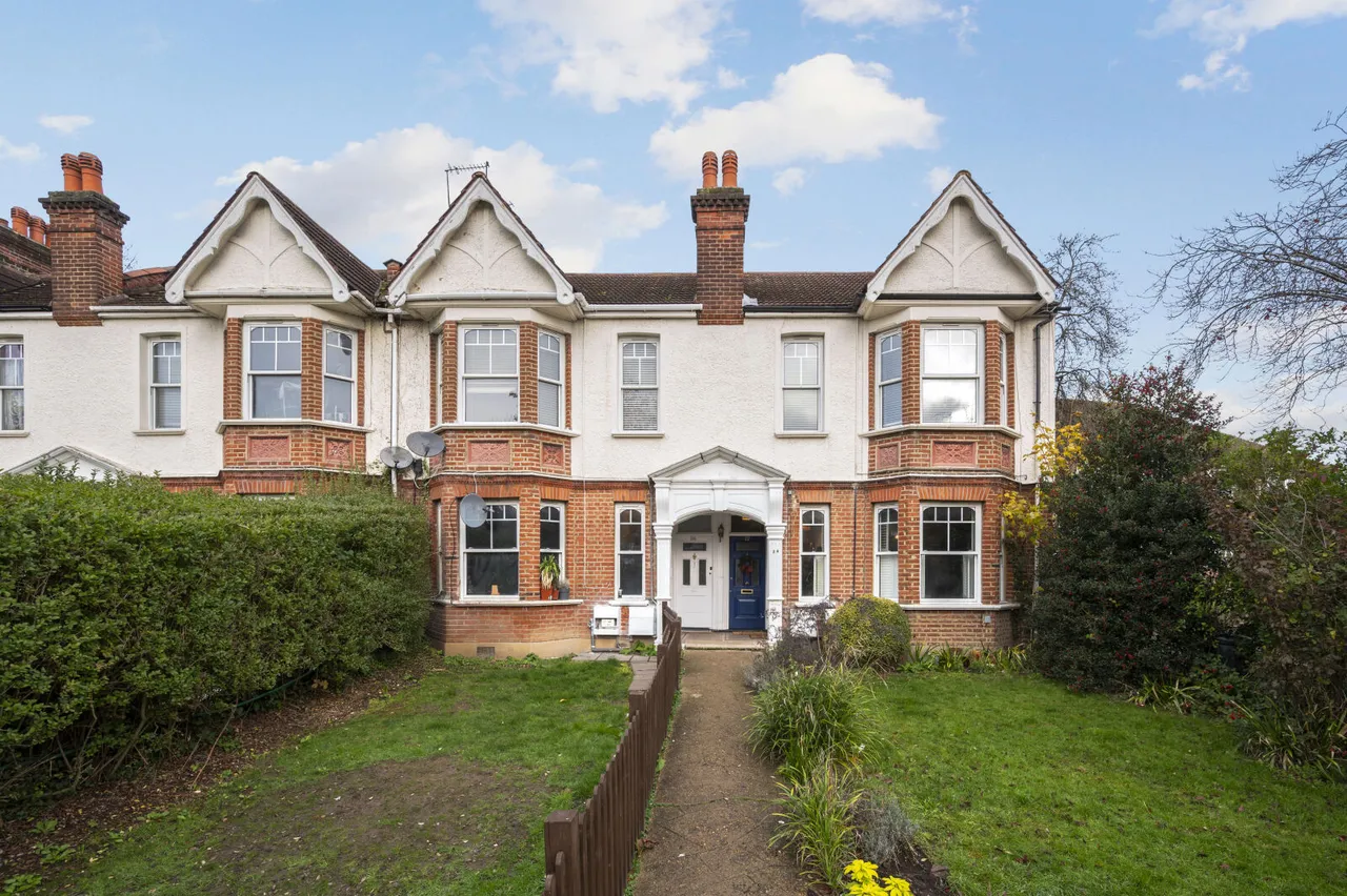 2 bed flat for sale, Cambridge Road, West Wimbledon, SW20