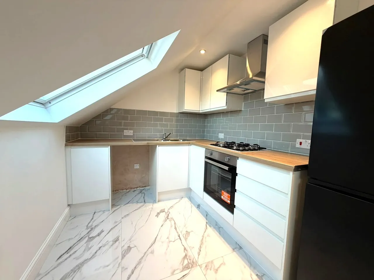 2 bed flat to rent, Gambole Road, London, SW17