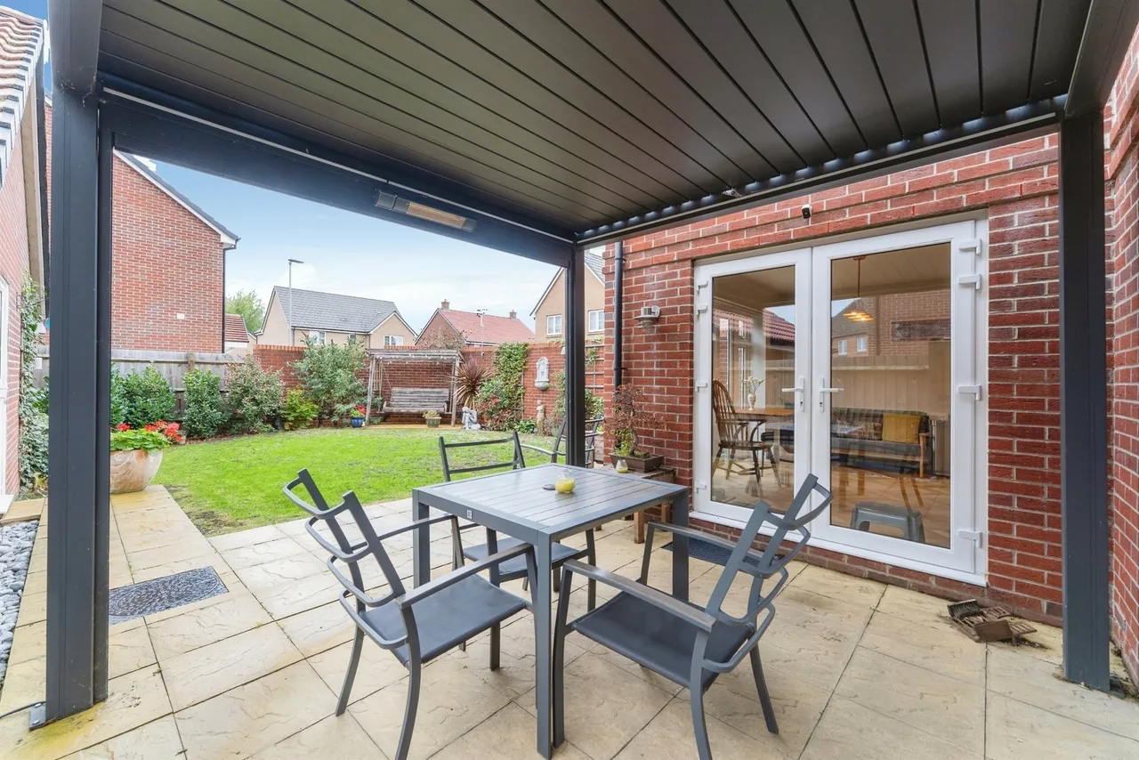 Lily Avenue, Wimblington, PE15, photo 2