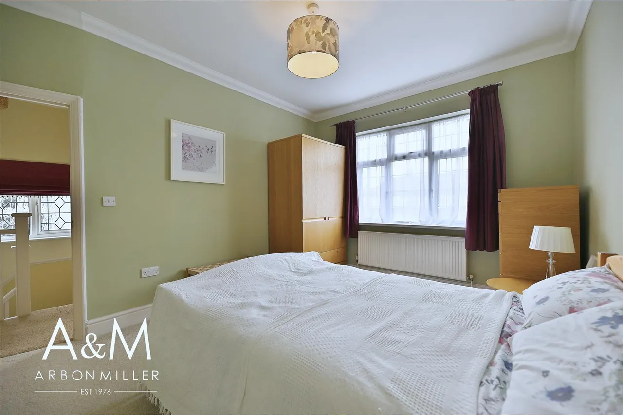 Hatley Avenue, Barkingside, Essex, Ilford, IG61EJ, photo 19