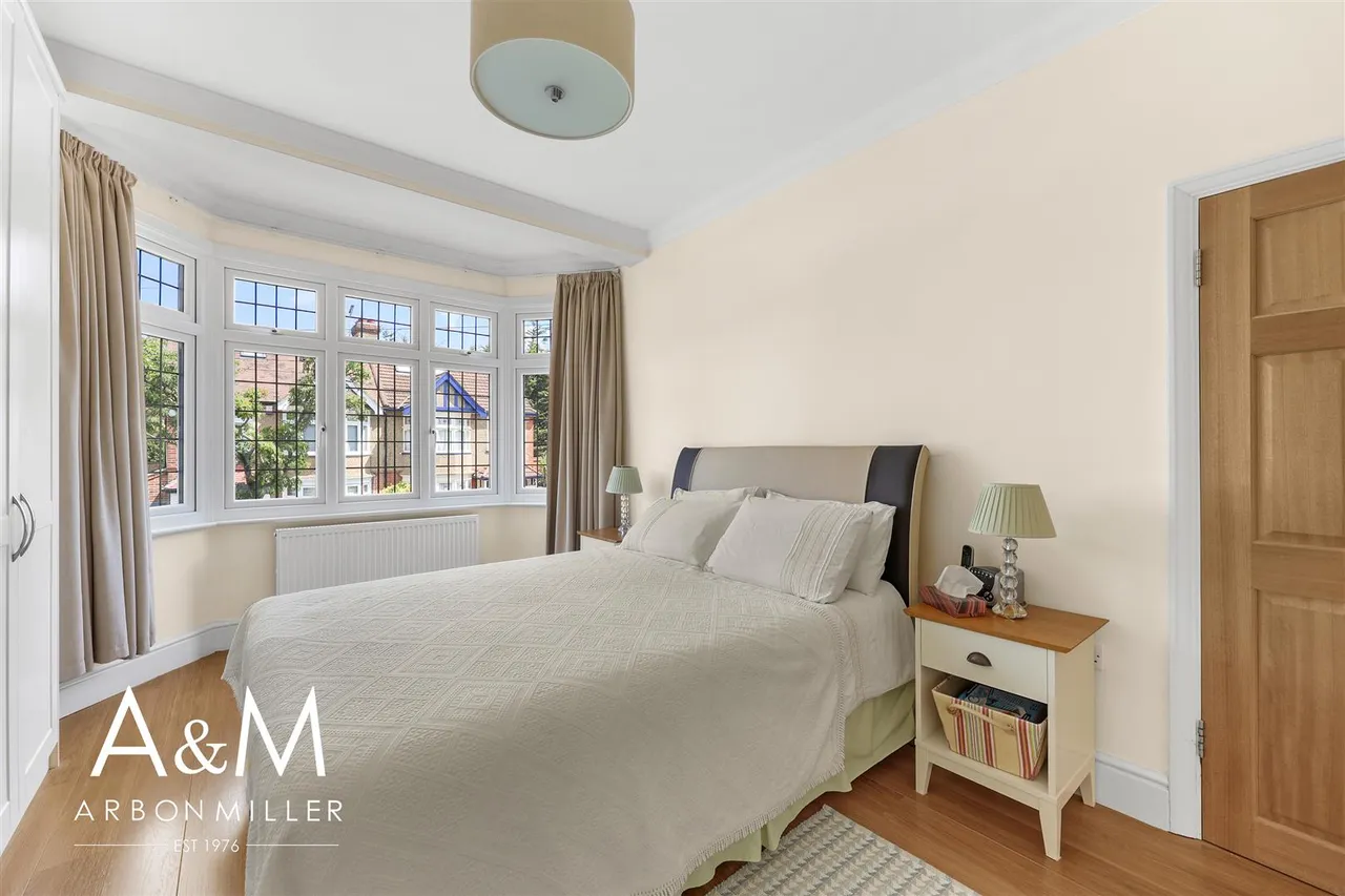 Hatley Avenue, Barkingside, Essex, Ilford, IG61EJ, photo 15