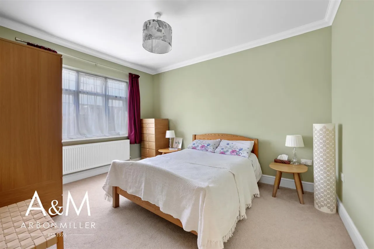 Hatley Avenue, Barkingside, Essex, Ilford, IG61EJ, photo 18