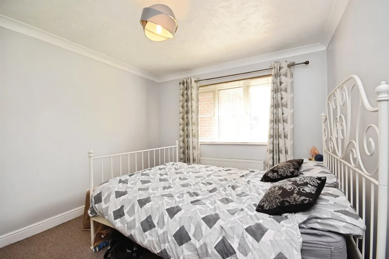 Brewster Close, Halstead, CO9, photo 8
