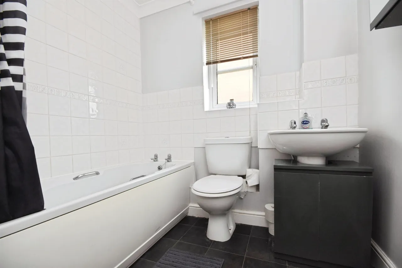 Brewster Close, Halstead, CO9, photo 9