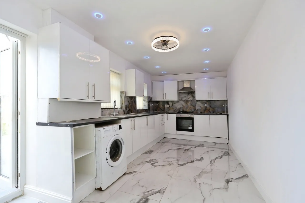 Arden Place, Bilston, WV14, photo 6
