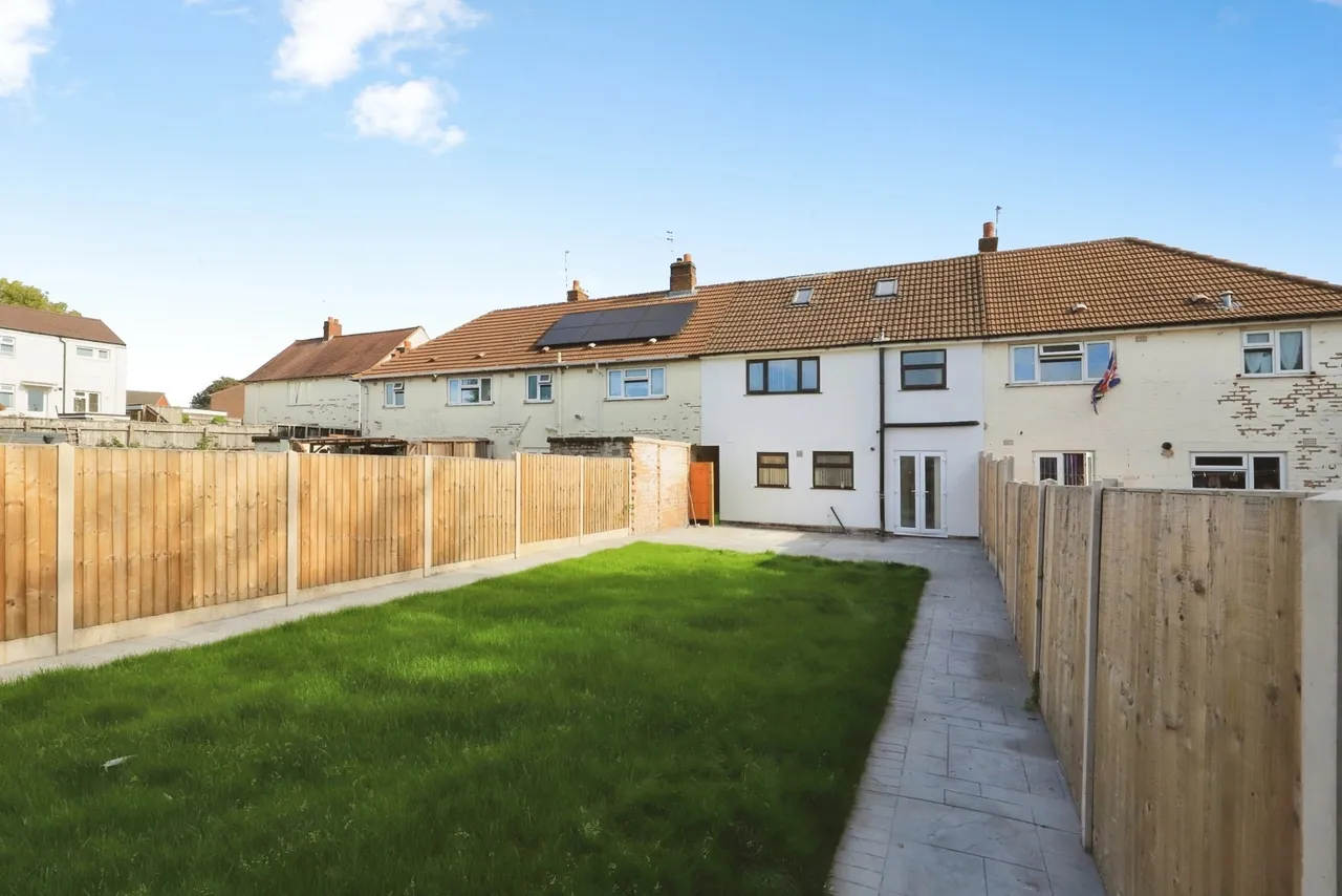 Arden Place, Bilston, WV14, photo 8
