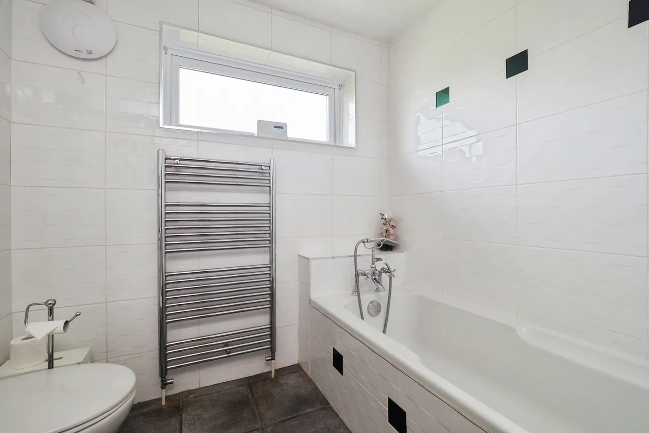 Eastcote Avenue, Bramcote, NG9, photo 13