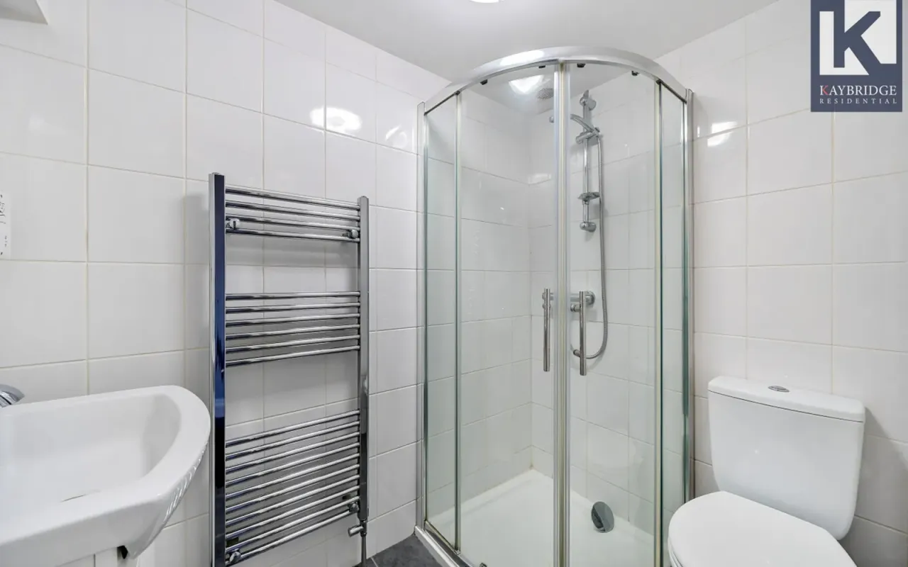 Stoneleigh Broadway, Epsom, KT17, photo 6