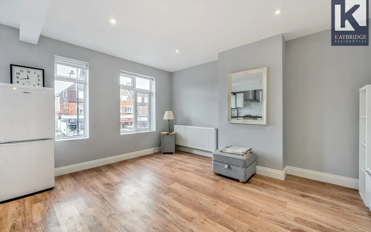 Stoneleigh Broadway, Epsom, KT17, photo 10