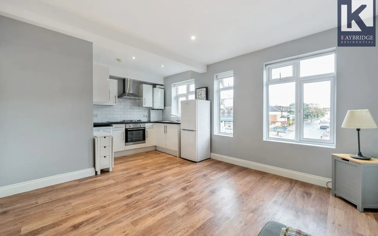 Stoneleigh Broadway, Epsom, KT17, photo 11
