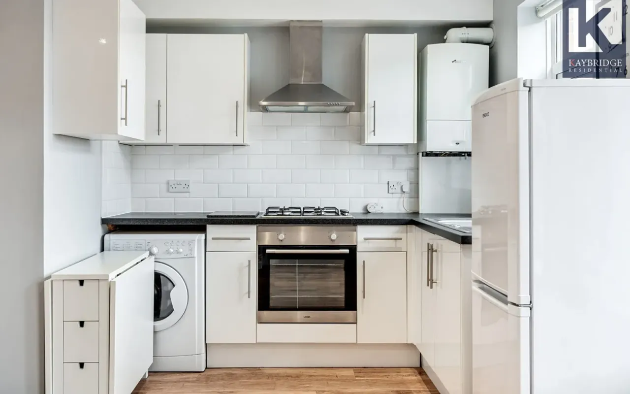Stoneleigh Broadway, Epsom, KT17, photo 3