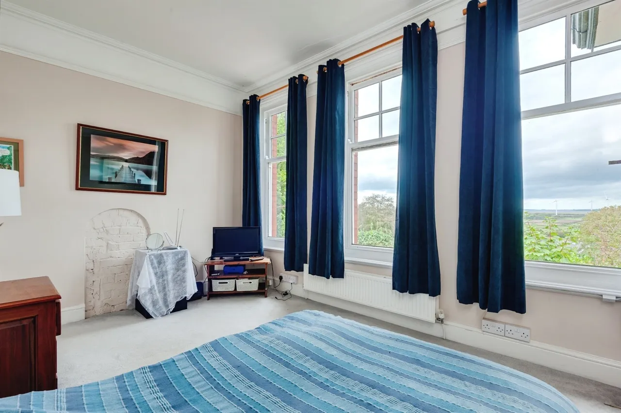 Vicarage Lane, Helsby, WA6, photo 12