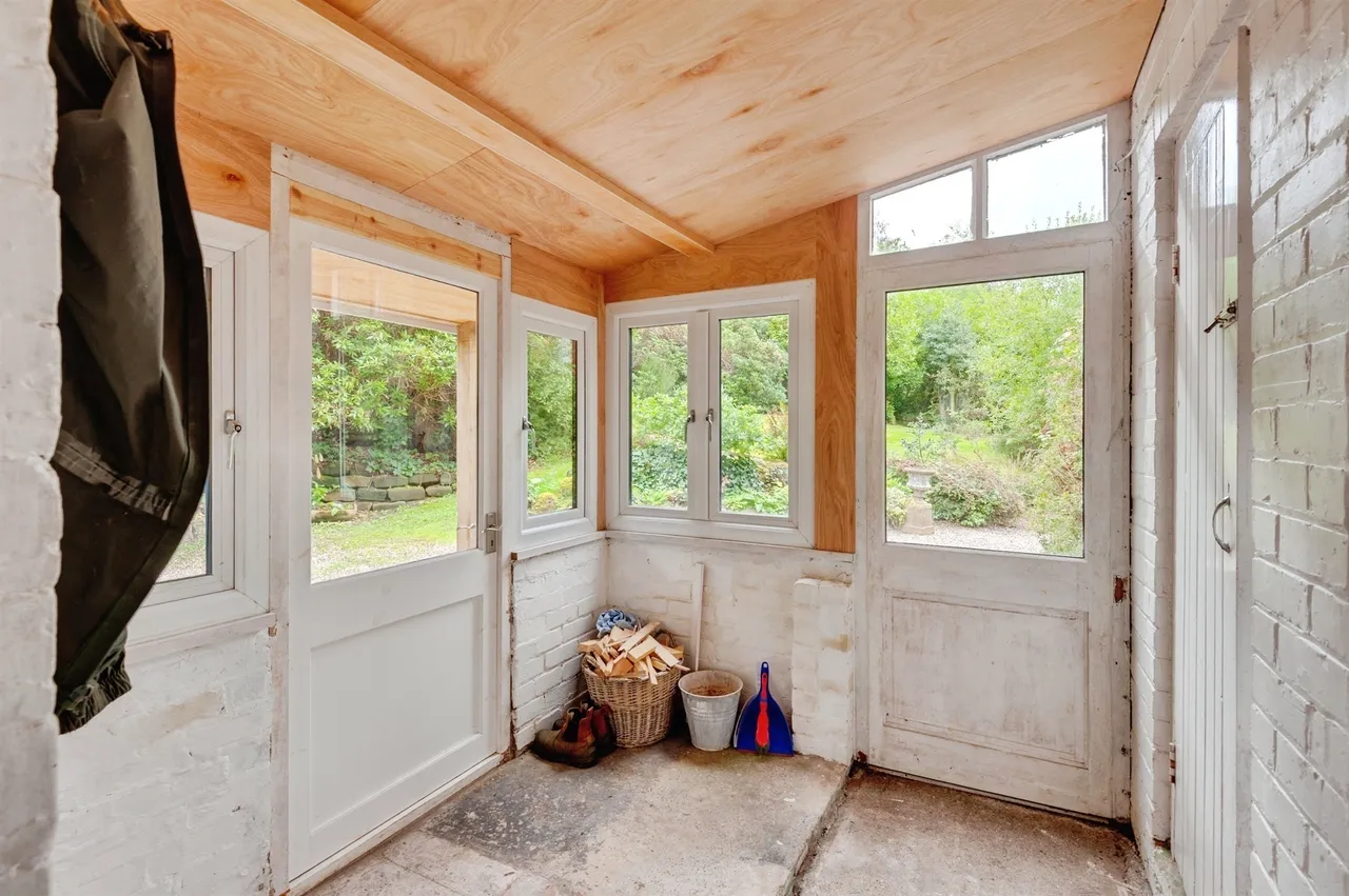 Vicarage Lane, Helsby, WA6, photo 8