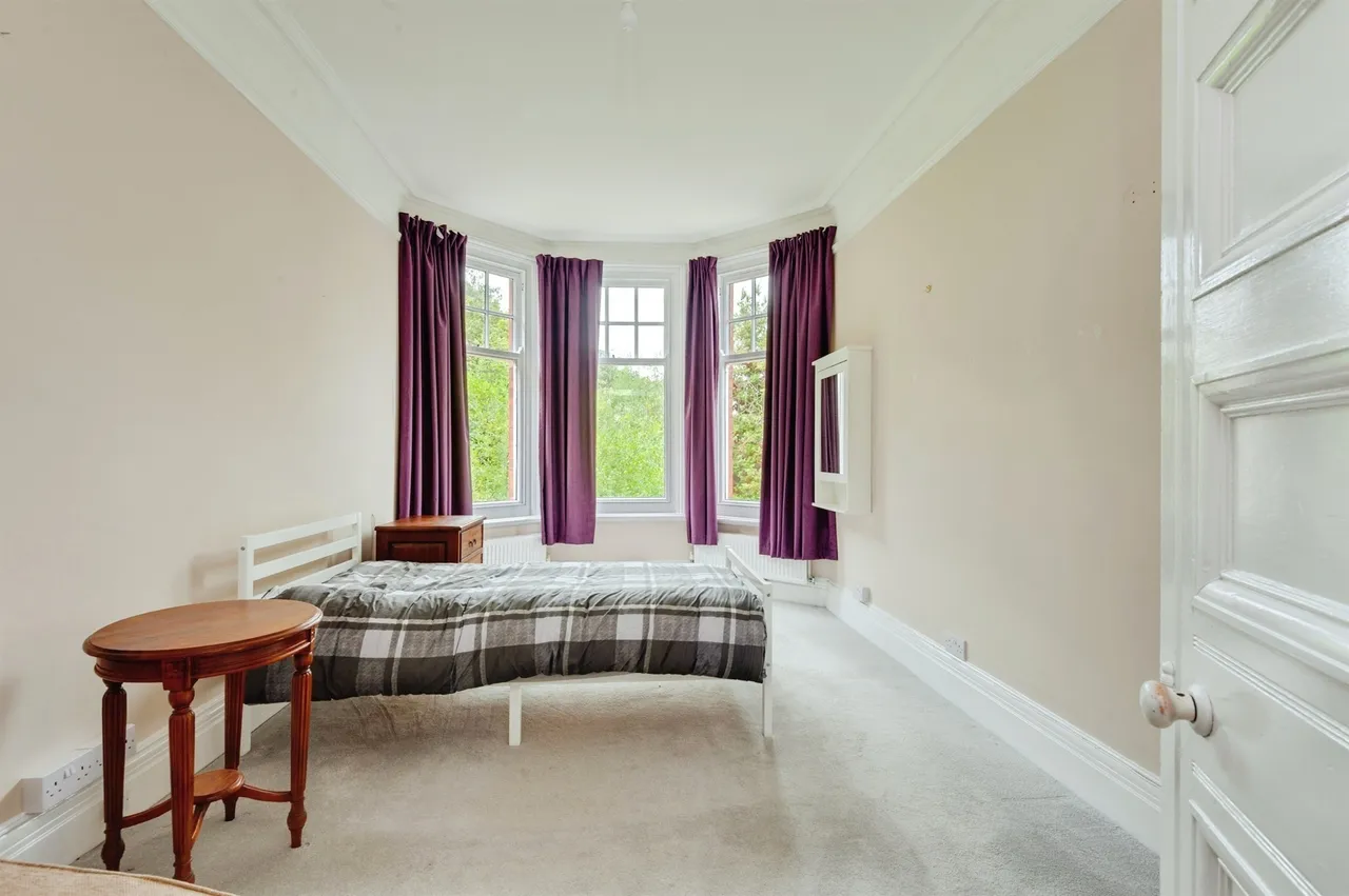 Vicarage Lane, Helsby, WA6, photo 11