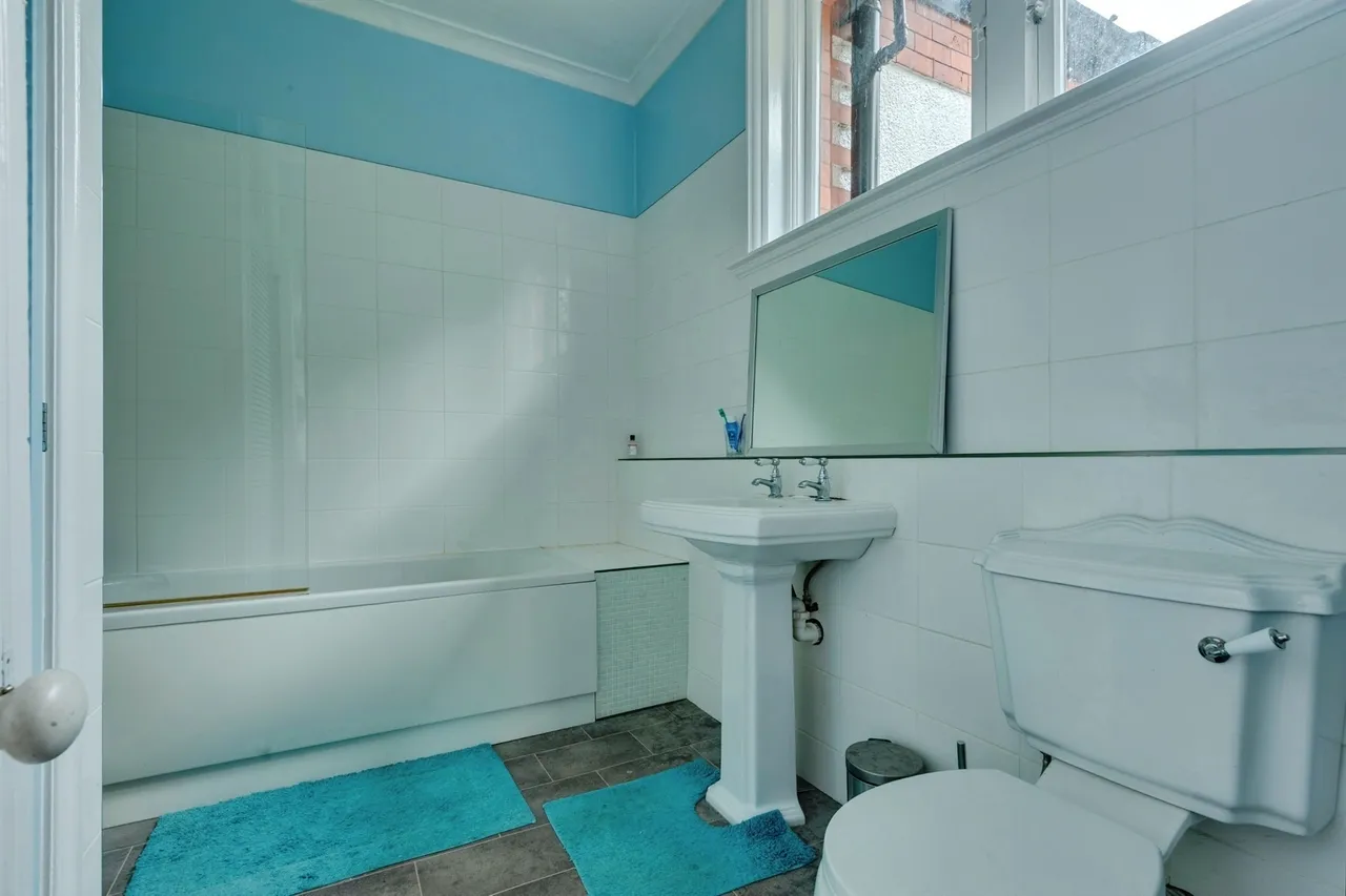 Vicarage Lane, Helsby, WA6, photo 14