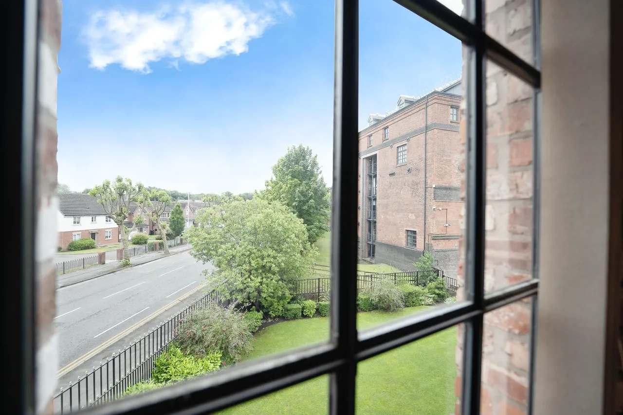 The Clock Tower, Elphins Drive, Warrington, Cheshire, WA4, photo 8