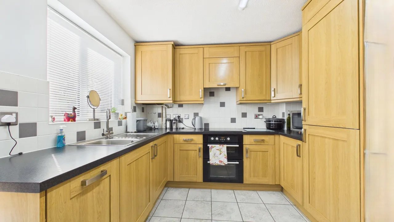 Farriers Court, Orton Longueville, Peterborough, PE2, photo 3