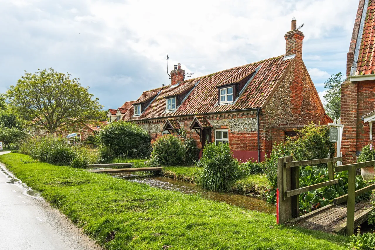 Characterful Victorian Cottage in Sou, photo 8
