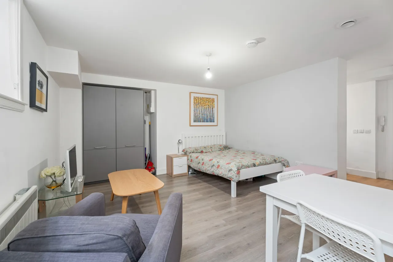 1 bed flat for sale — Lothian Street, Old Town, Edinburgh, EH1