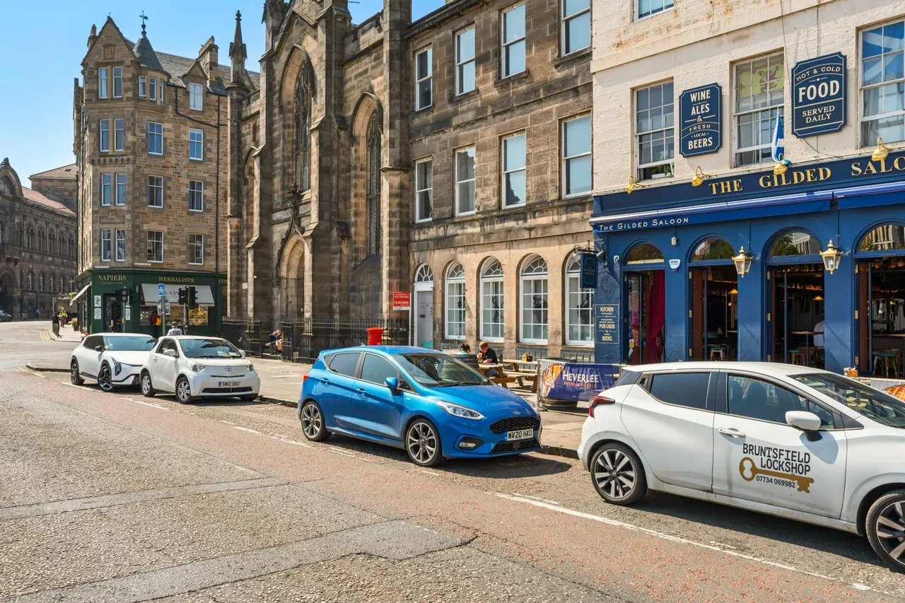 Lothian Street, Old Town, Edinburgh, EH1, photo 12