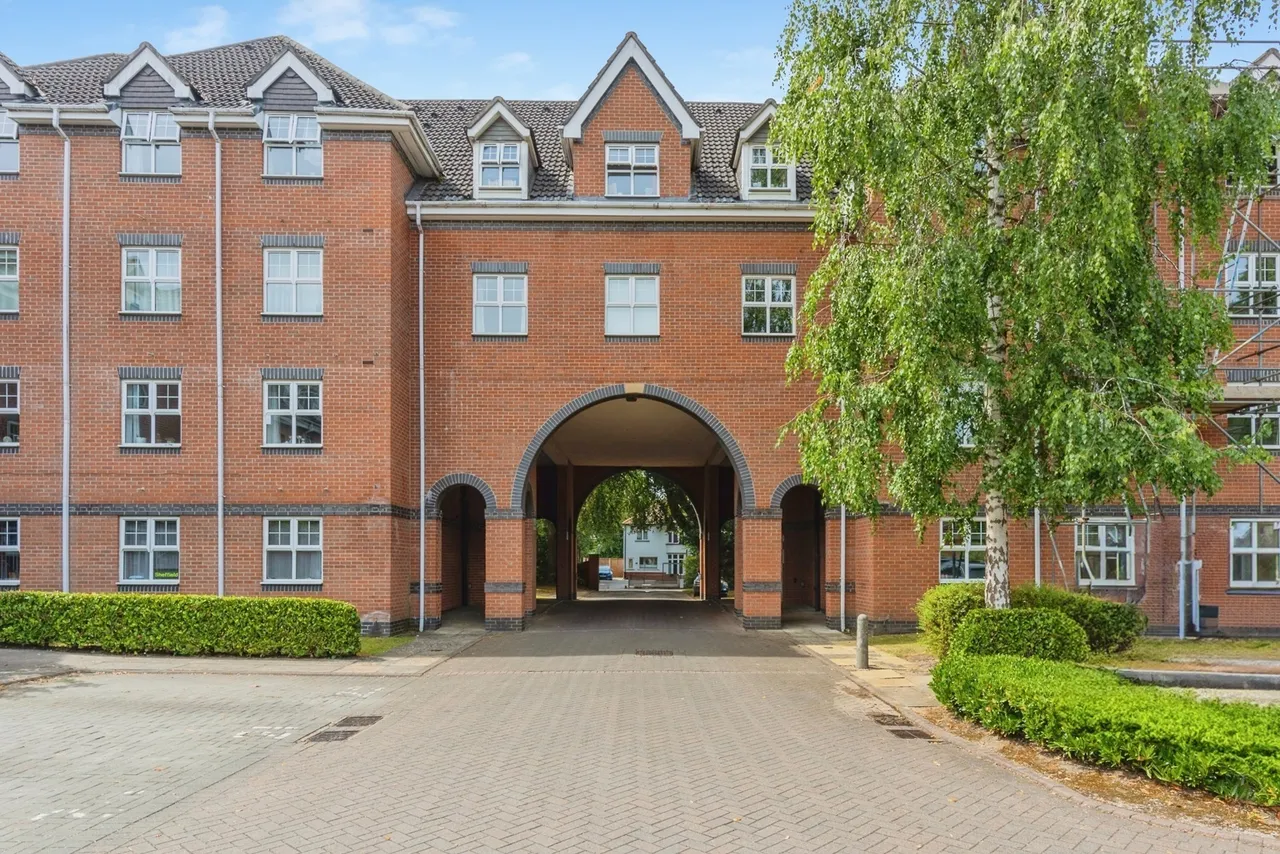2 bed flat for sale — Brooklands Road, Sale, Greater Manchester, M33