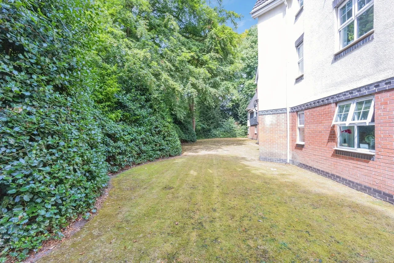 Brooklands Road, Sale, Greater Manchester, M33, photo 19