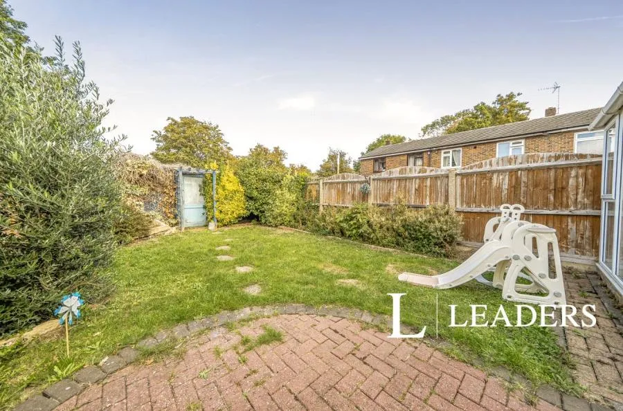 Hollyfield, Harlow, CM19, photo 11