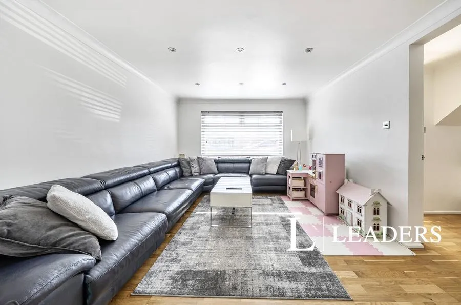 Hollyfield, Harlow, CM19, photo 18