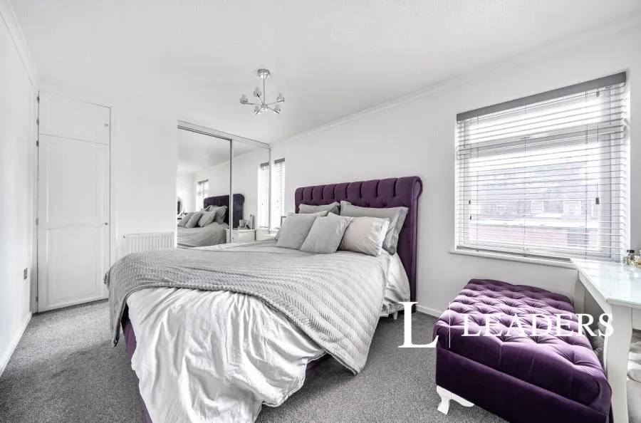 Hollyfield, Harlow, CM19, photo 5