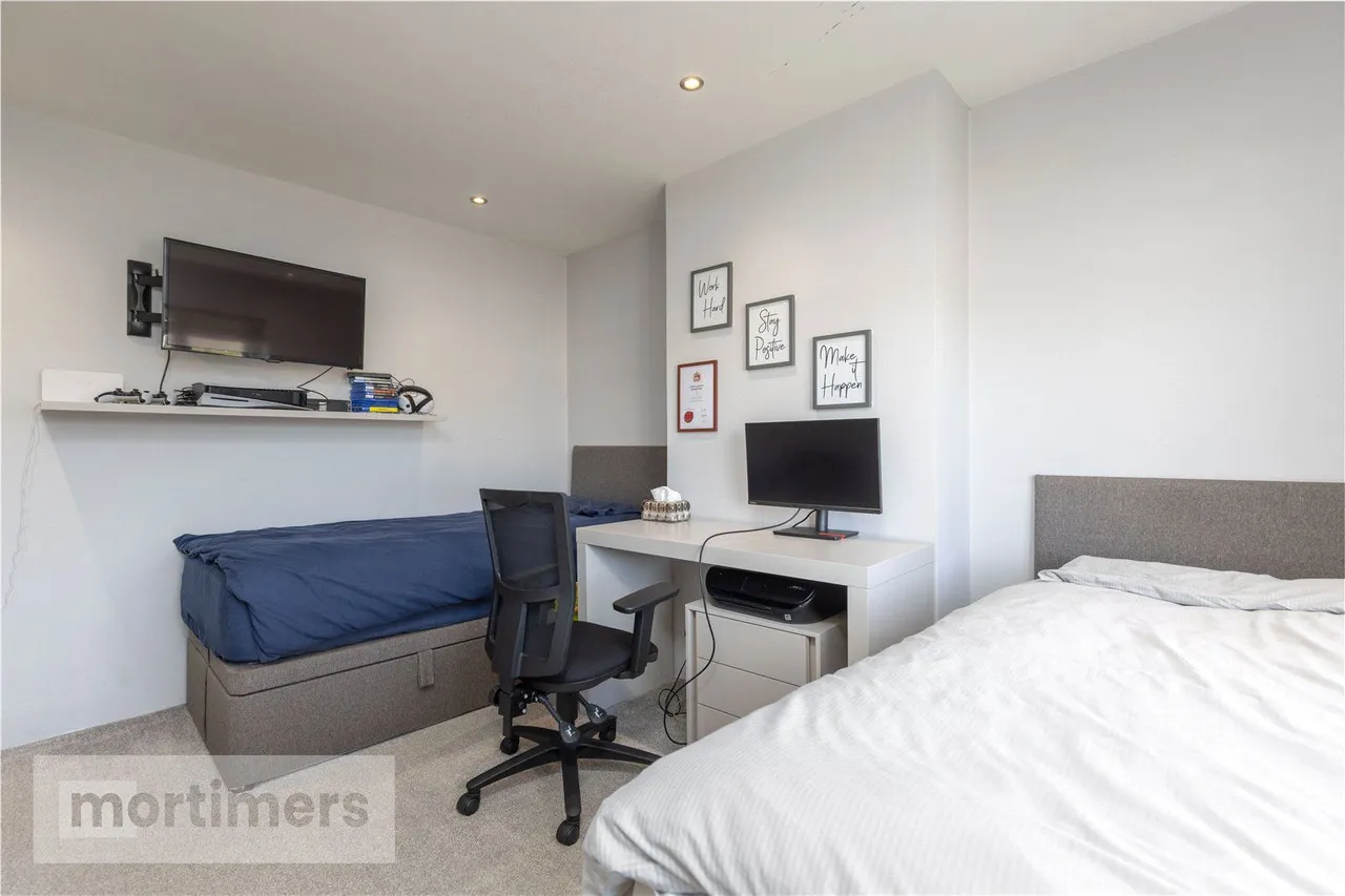 York Crescent, Blackburn, BB1, photo 16