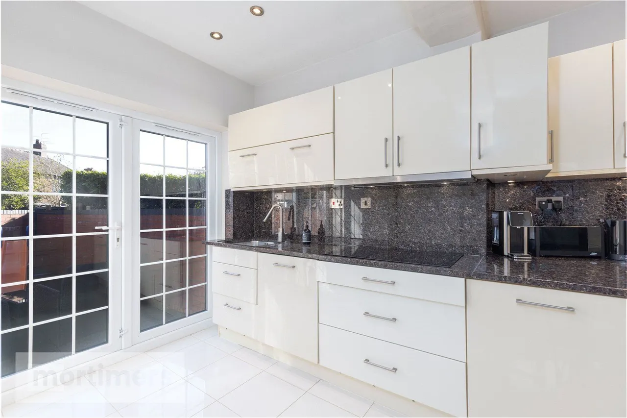 York Crescent, Blackburn, BB1, photo 10