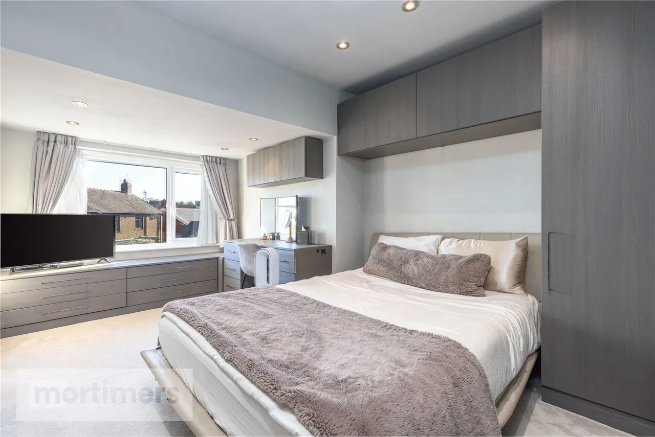 York Crescent, Blackburn, BB1, photo 12
