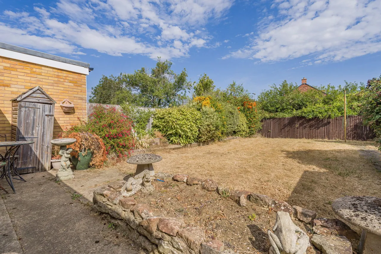 Wellbrook Road, Bishops Cleeve, GL52, photo 6