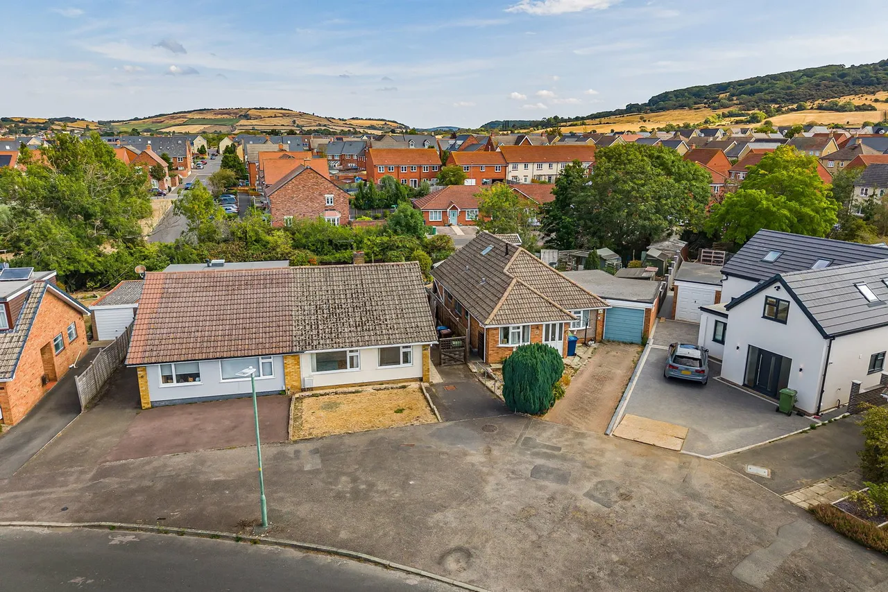 Wellbrook Road, Bishops Cleeve, GL52, photo 5