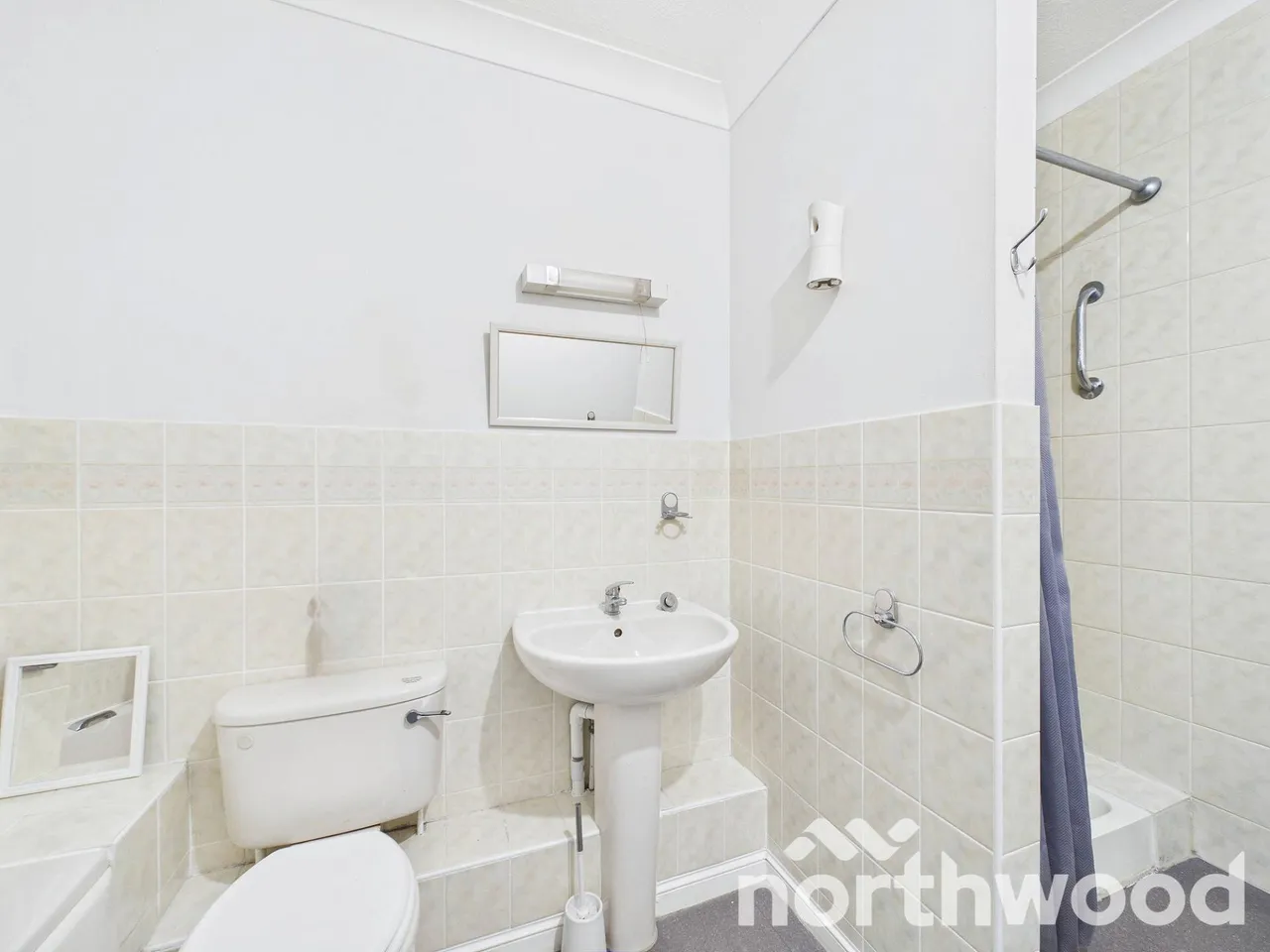 Loudon Way, Ashford, TN23, photo 12