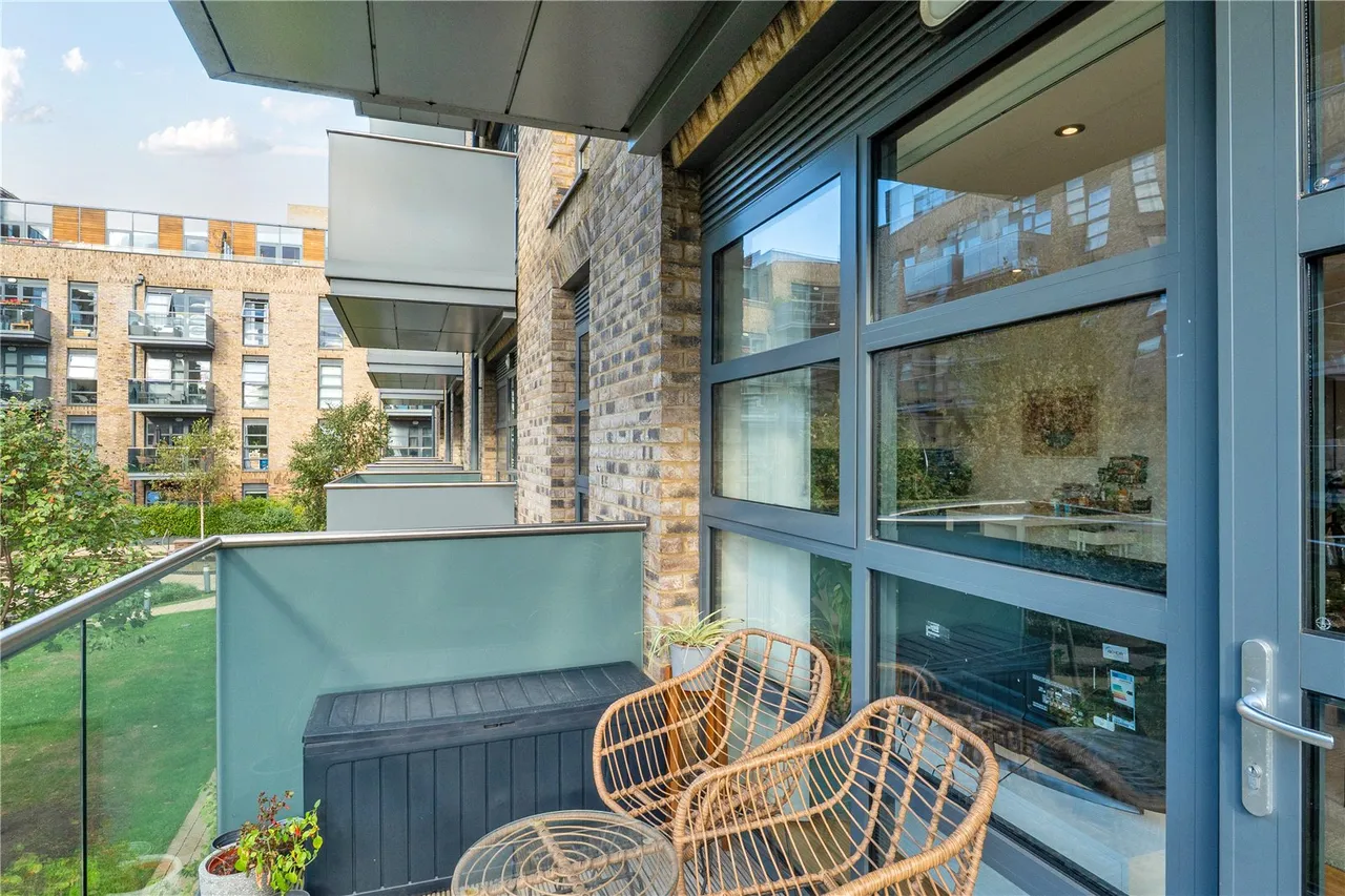 Pages Walk, London, SE1, photo 19