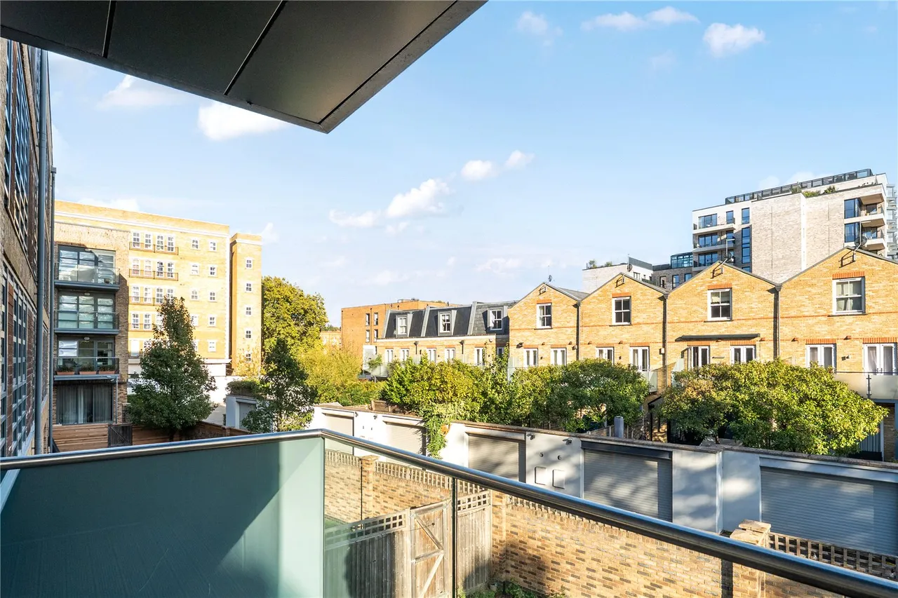 Pages Walk, London, SE1, photo 17