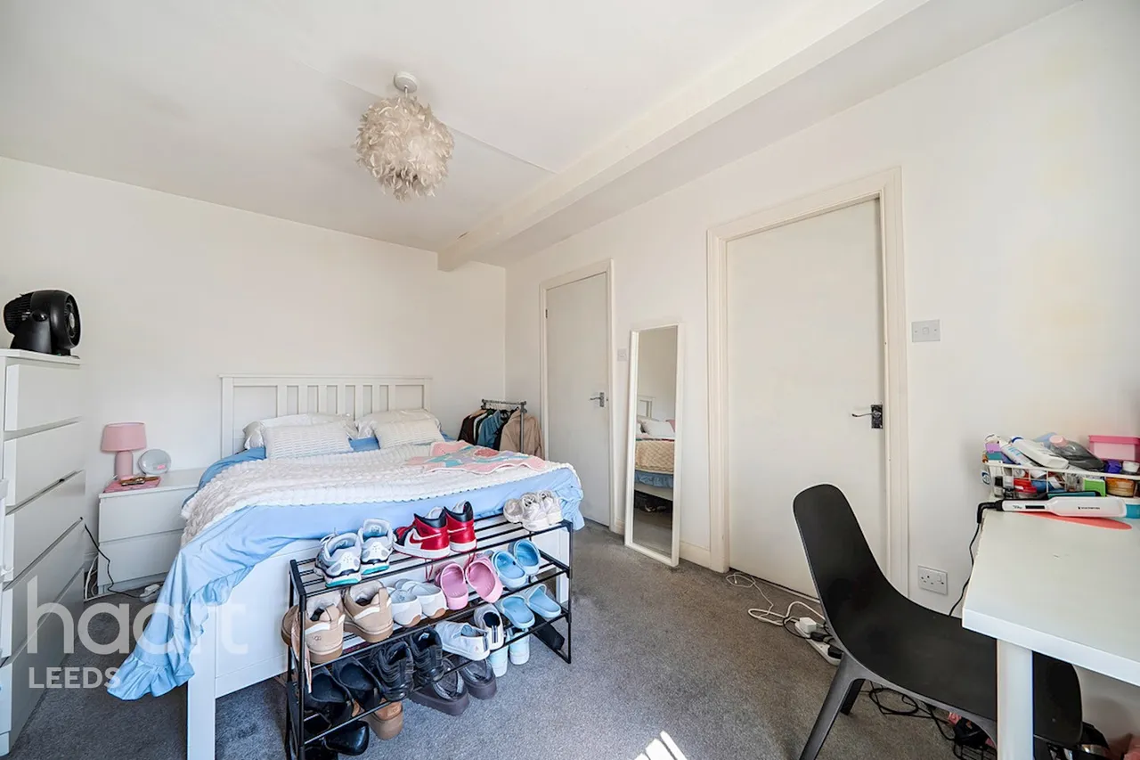 Park Drive, Huddersfield, HD8, photo 3