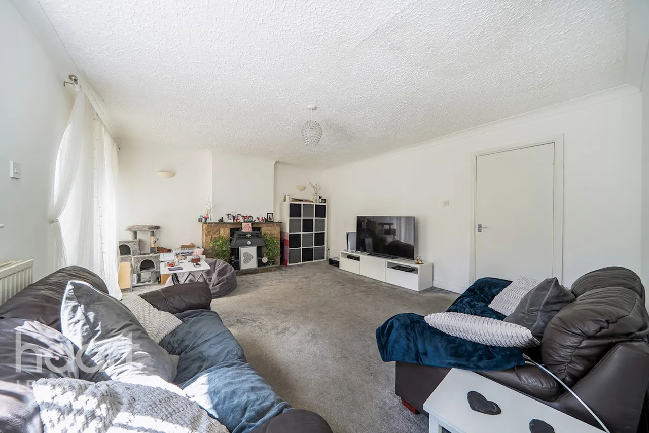 Park Drive, Huddersfield, HD8, photo 13