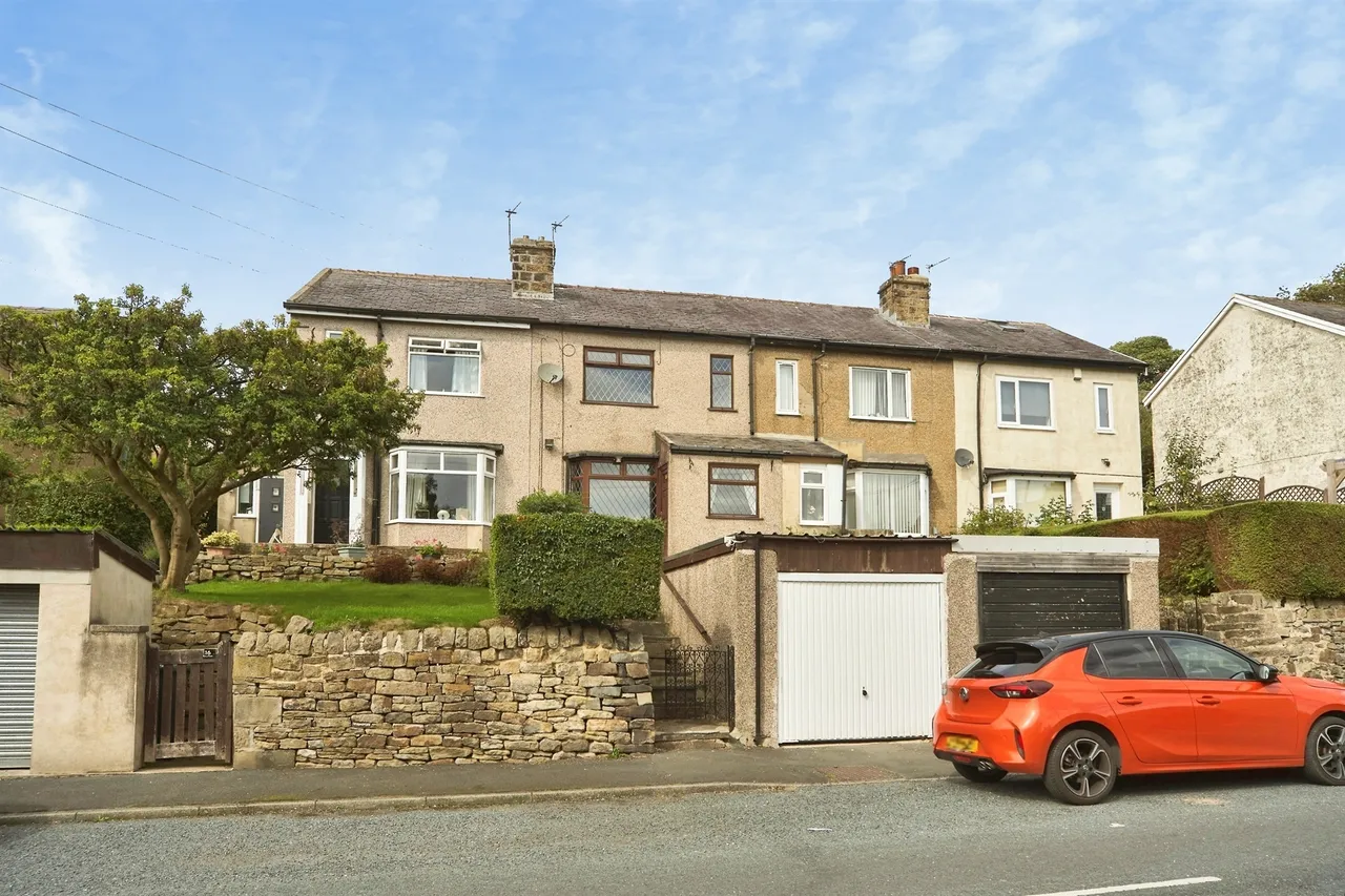 2 bed house for sale, Sunnymount, Braithwaite, BD22