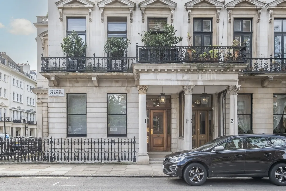 Ennismore Gardens Knightsbridge SW7, photo 2