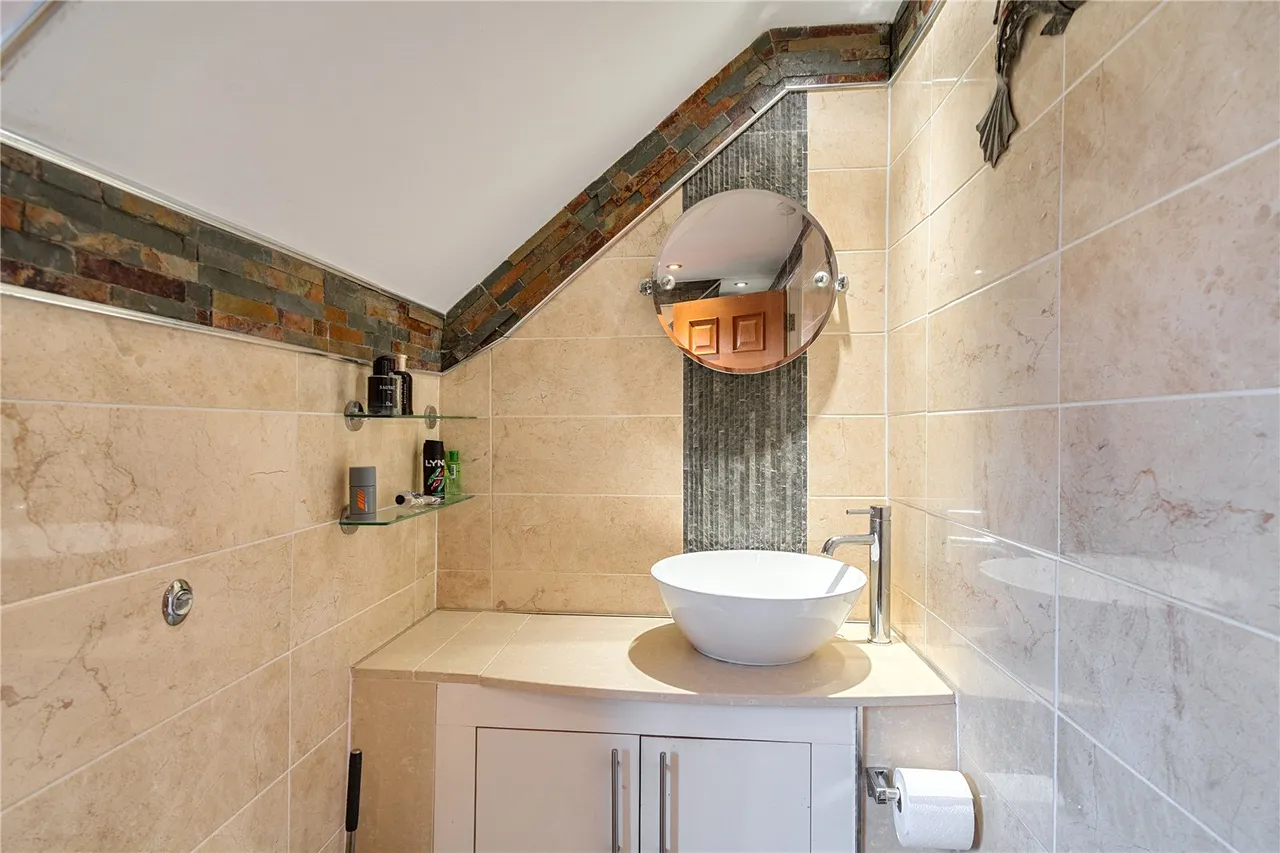 South Lane, Ash, Surrey, GU12 6NG, photo 9