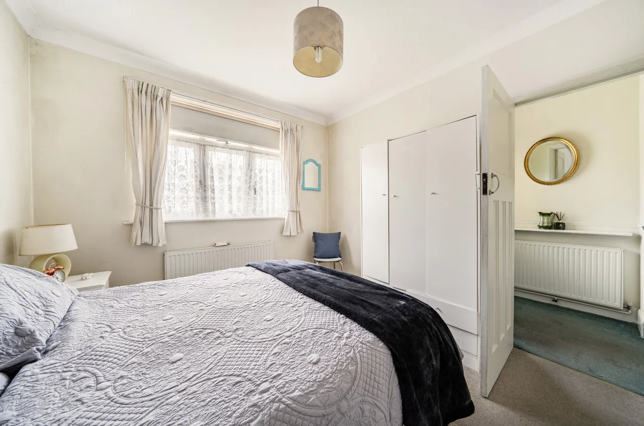 The Grove, Walton On Thames, KT12, photo 13