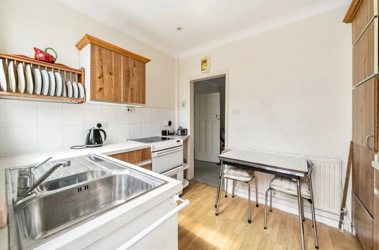The Grove, Walton On Thames, KT12, photo 15