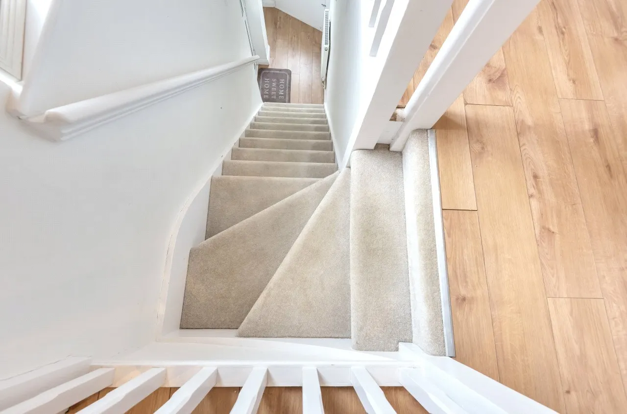 Mount Park Road, Pinner, HA5, photo 16