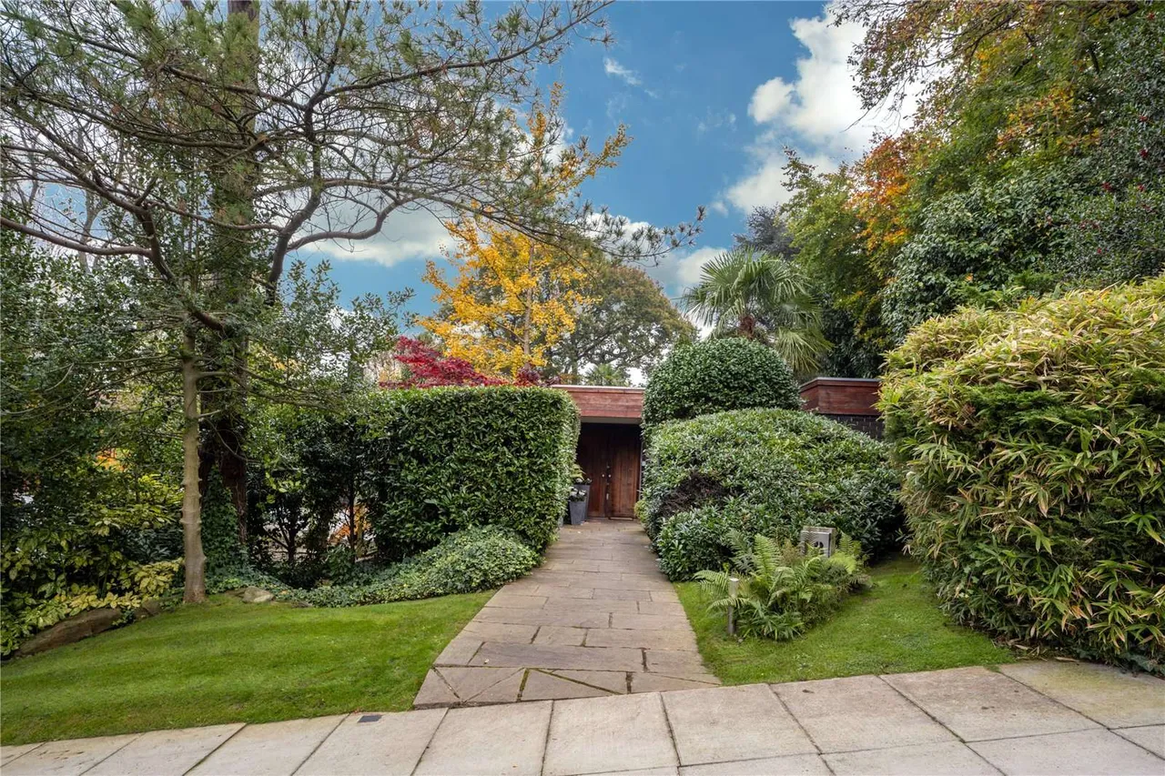 5 bed house for sale, Spaniards End, London, NW3