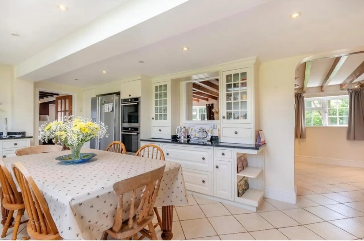 Gloucester Road, Hartpury, photo 7