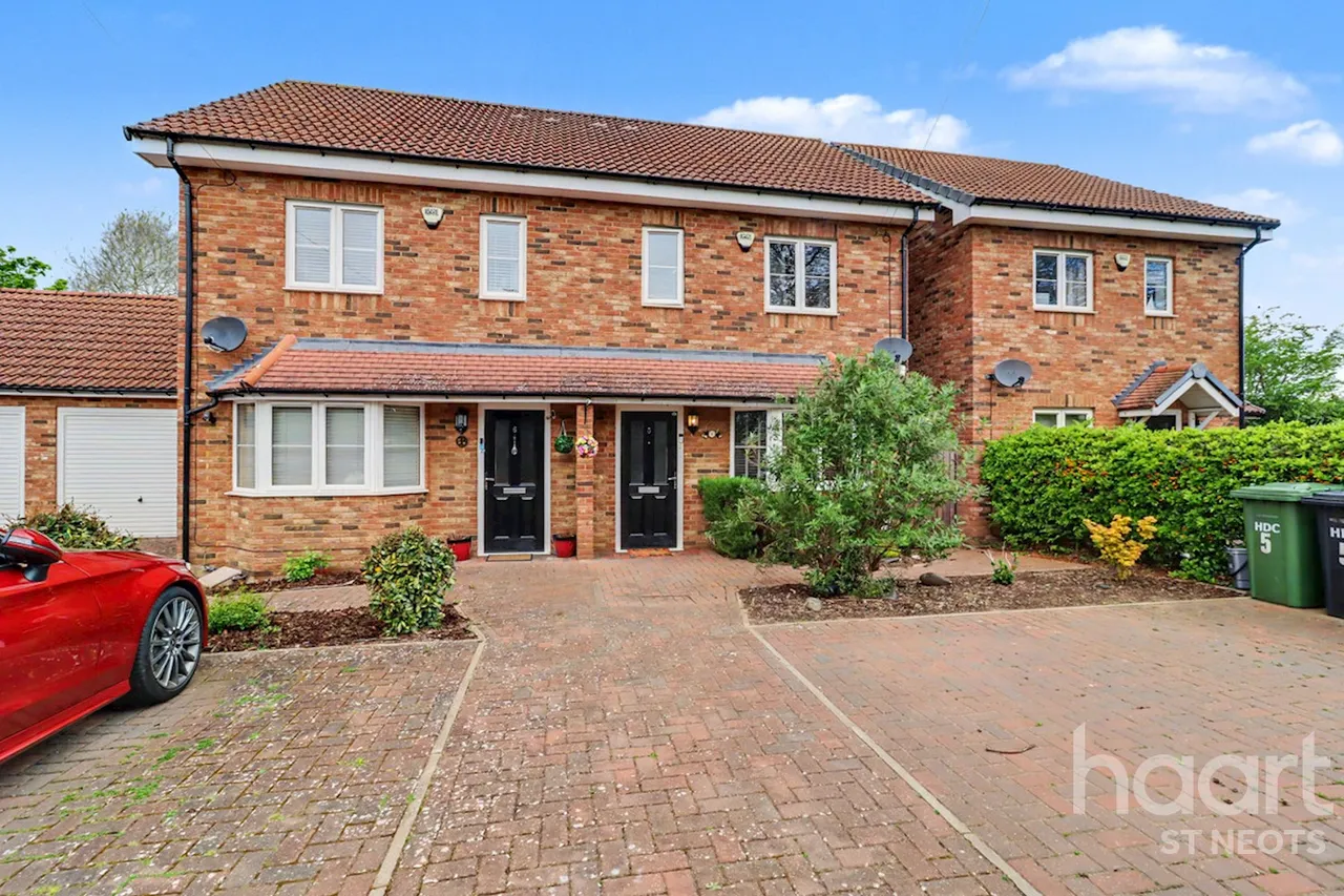 4 bed house for sale, The Brickhills, St Neots, PE19