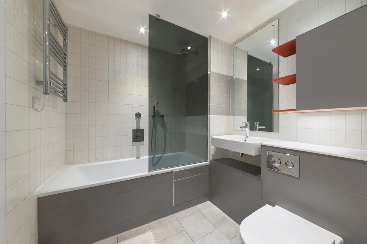 Tidal Basin Road, London, E16, photo 11