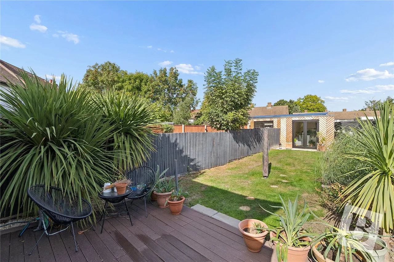 Central Park Avenue, Dagenham, RM10, photo 12
